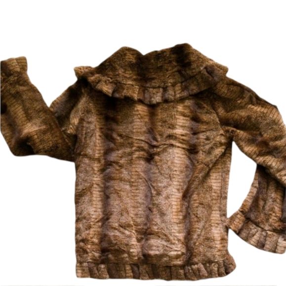 "Damselle" New York Faux Fur Coat - Picture 2 of 6